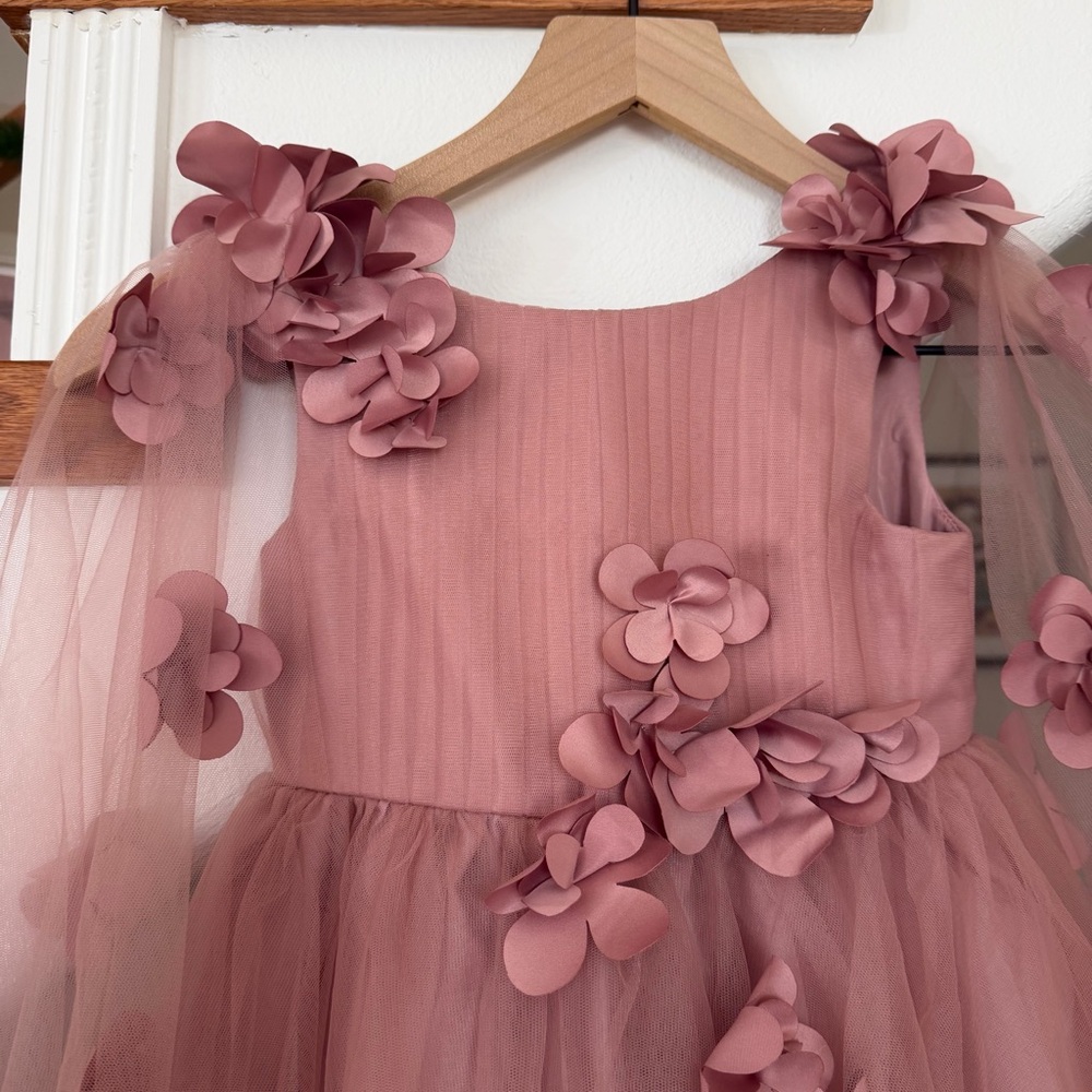 Azazie Staria
Dusty Rose Ball-Gown Ruched Tulle Dress - Picture 5 of 8